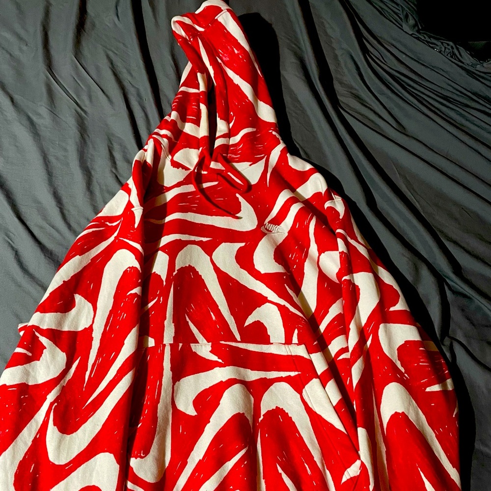 Men’s red Nike XL hoodie